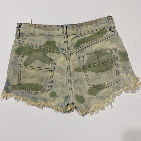 Free People NWT Raw Hem Tie Dyed Shorts Size 24 - Picture 2 of 3